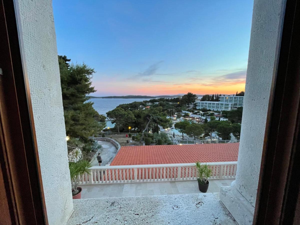 Apartments Villa Dinka Hvar Town Eksteriør billede