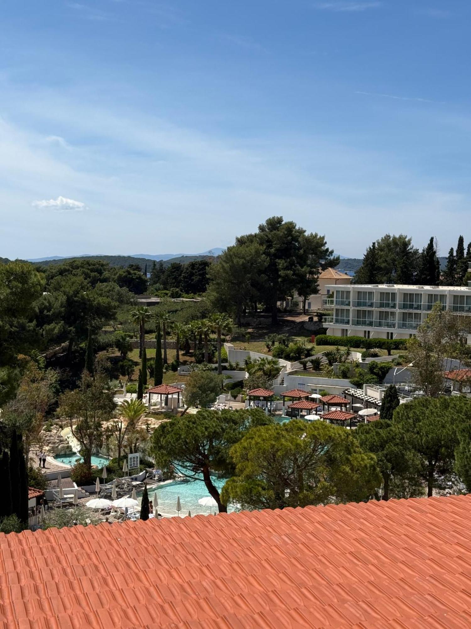 Apartments Villa Dinka Hvar Town Eksteriør billede